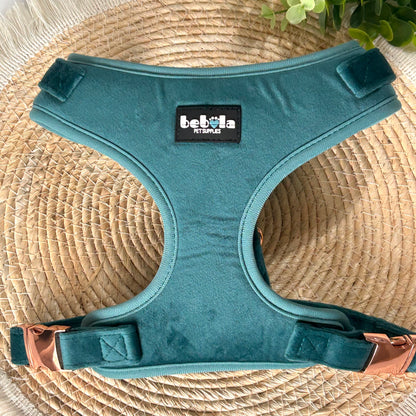 Pettorina in velluto verde smeraldo – Comfort, eleganza e controllo in ogni dettaglio