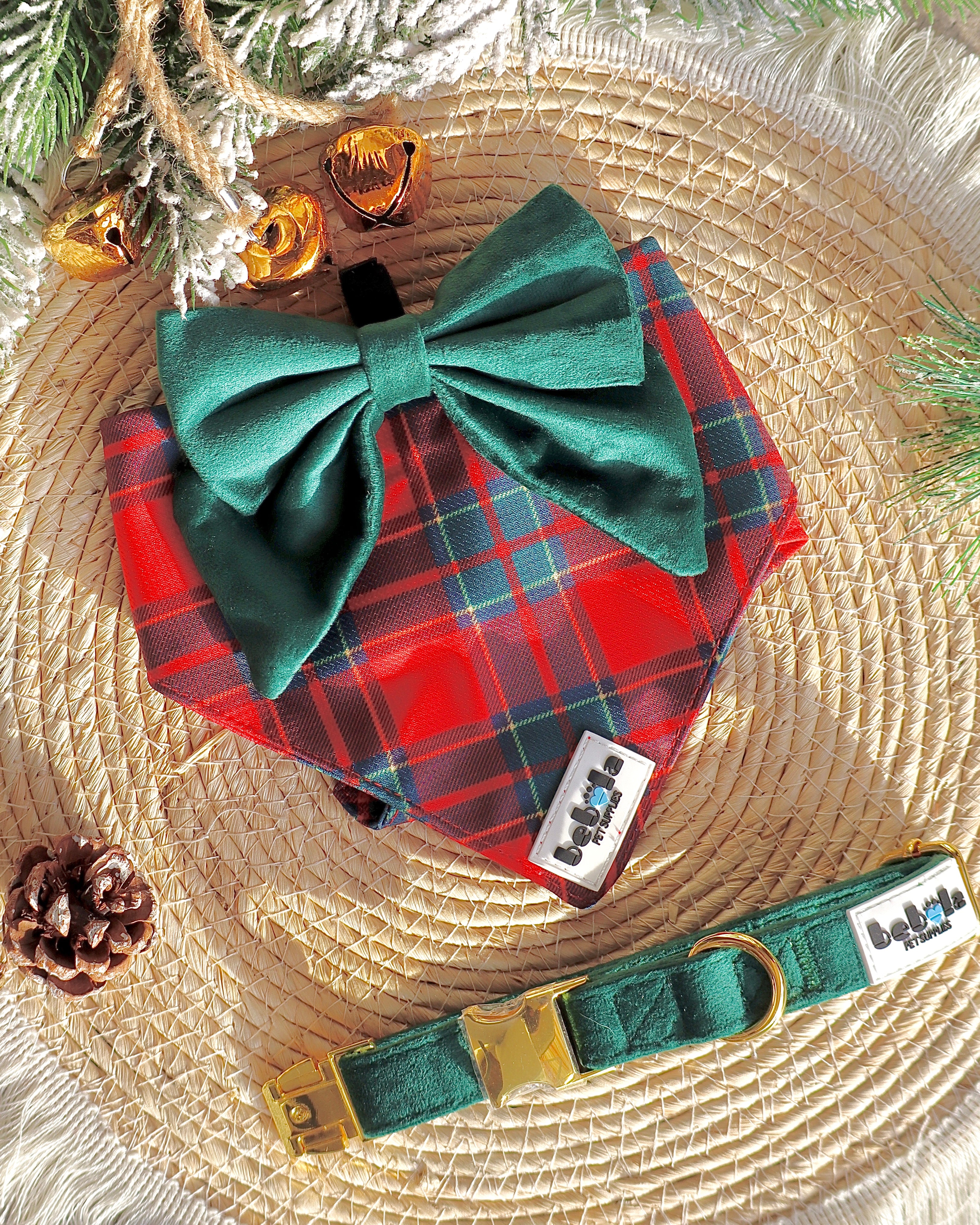 🎄 Combo Christmas Edition – Bandana + Collare Verde con Fiocco in velluto e Dettagli Oro | Bebola